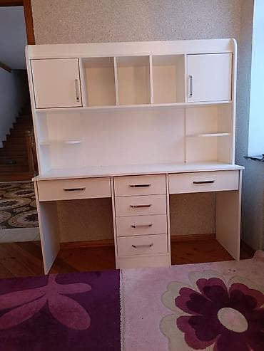 Düz masa, Stulsuz, Polkalı, Siyirməli, Rusiya, Mat laminat