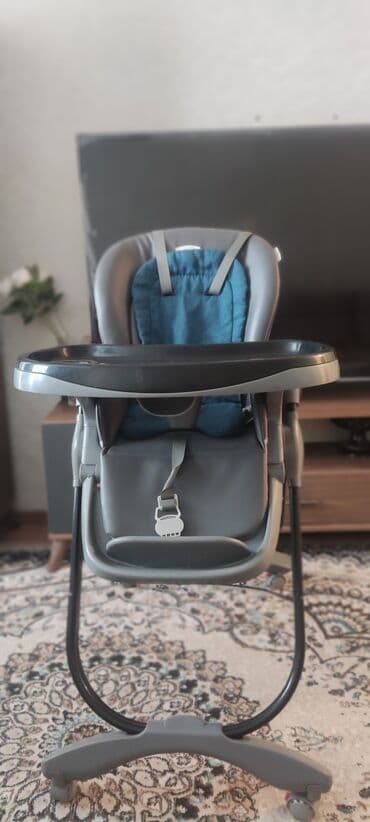 friso vom 800 qr qiymeti: Uşaq yemək stulu - Rəng: boz/qara gövdə, mavi yumşaq arxa yastıq - — 2
