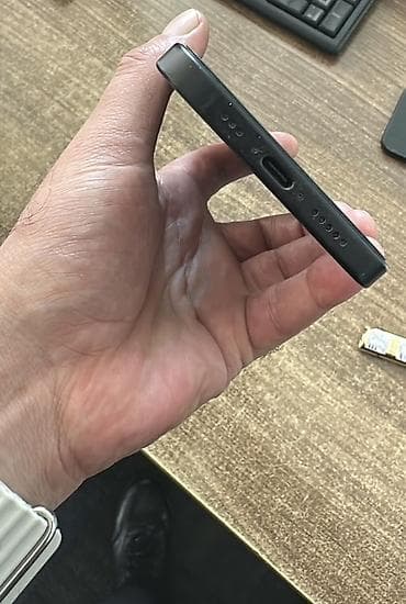 IPhone 15, 128 GB, Midnight, Simsiz şarj, Face ID, Sənədlərlə — 4