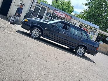 Lada 2115 Samara sedan - Kuzov: 4 qapılı sedan, tünd rəng - Mühərrik — 4