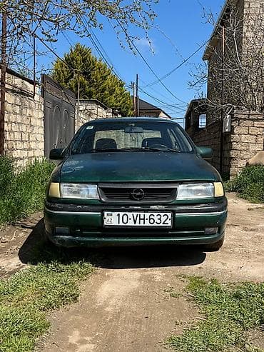 Opel Vectra A, 4 qapılı sedan, yaşıl rəng. - Kuzov: orijinal Opel