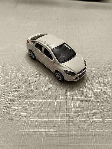 Oyuncaqlar: Ağ rəngli metal oyuncaq avtomobil modeli - Korpus: tökmə metal — 2