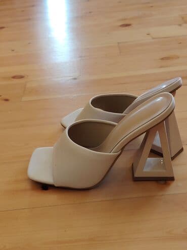 qoyun dərisindən ev üçün qadın şap şapları: Ölçü: 41, rəng - Bej, Yeni — 2