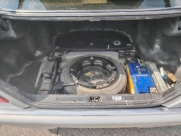 Mercedes-Benz 220: 2.2 l | 1999 il Sedan