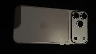 ayfon z: IPhone 17 Pro Max — 2