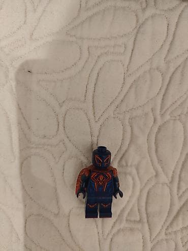 oyuncaq it: LEGO minifiqur – Hörümçək-adam (qırmızı-mavi tünd kostyum), qraﬁk — 2