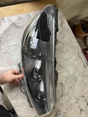Sağ, Yaxın və uzaq vuran işıqlar Kia, 2018 il, Orijinal, İşlənmiş