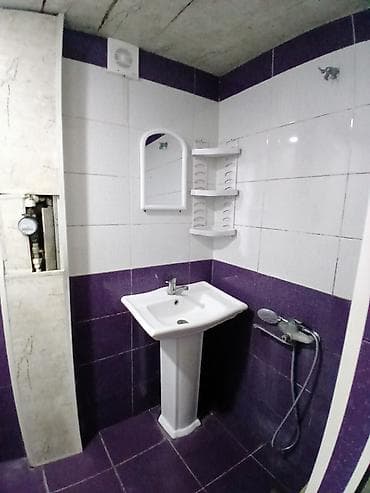 bərdədə ev: 4 mik Ecemi metrosu yaxinligi bina evi 9/2 mertebesi 2 otaq ewyali — 6