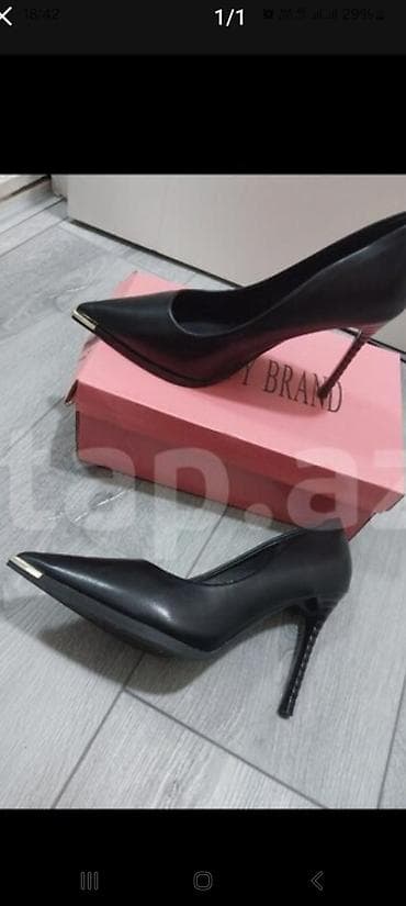 ayaggabı: Ölçü: 38, rəng - Qara, İşlənmiş — 1