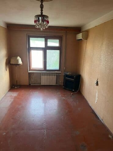 sumqayit 18 mikrorayon: Bakı, 2 otaqlı, Köhnə tikili, m. Həzi Aslanov, 60 kv. m — 1