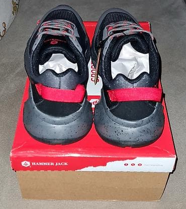 Hammer Jack firmasından idman ayaqqabısı. 42 razmerdir — 2