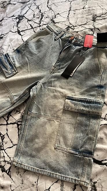 Məhsul: Baggy jorts – cins şort - Kəsim: Baggy/oversize, dizdən aşağı