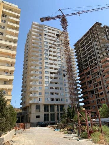 18 yaşdan aşağı iş: 3 otaqlı, Yeni tikili, m. Xalqlar Dostluğu, 105 kv. m — 1