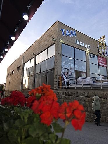 Masazırda Sahibinden Yol Qırağı Hazır Kupçalı 221kv + 30kv olan Obyekt