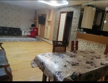 centralni bineqedi: 3 kv. m, 5 otaqlı, İşıq — 4