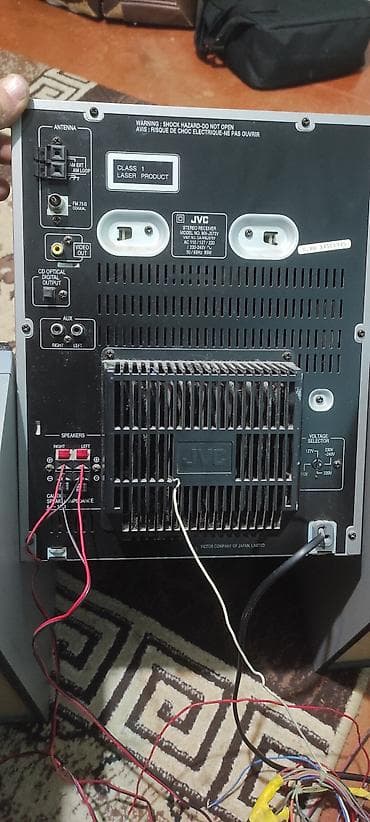 Наушники: Магнитофон JVC — 2