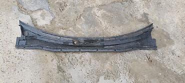 w210 patpres: Mitsubishi airtrek üçün podpreslə kapot arasında olan kalçuk. tam — 2