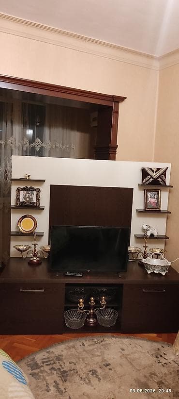 kitab refi: İşlənmiş, Düz TV altlığı, Polkalı, Taxtalı, Azərbaycan — 1