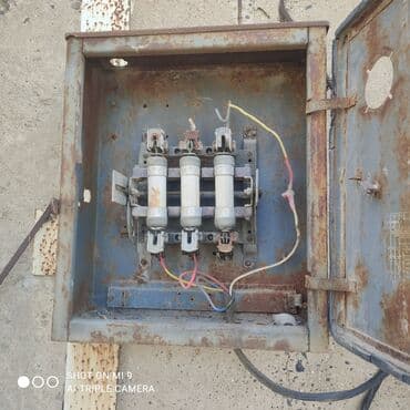 Döşəmə: Üç fazlı Qoruyucu avtomat — 2