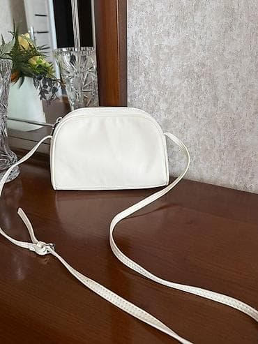 asus canta: Ağ rəngli mini çiyin/çarpaz çanta - Material: hamar teksturalı süni — 2