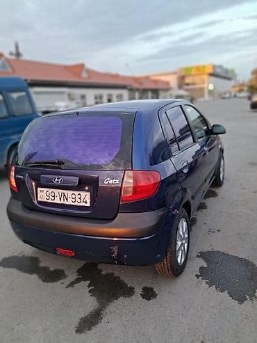 avtomobil ehtiyat hisseleri kreditle: Hyundai Getz, göy rəng, 5 qapı, hetçbek. Texniki və xüsusiyyətlər: - — 5