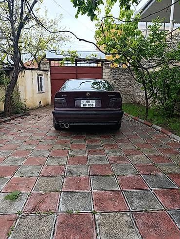 bmw mini cooper: BMW 3 series: 1.9 l | 1993 il Sedan — 7
