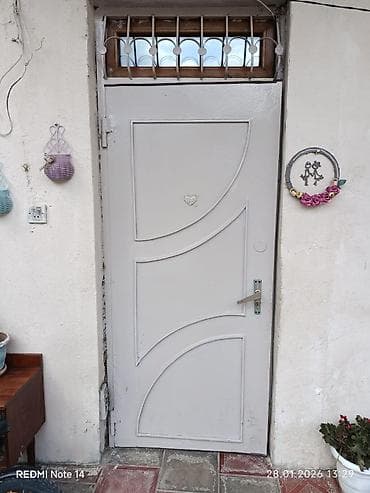 Dəmir giriş qapısı - Material: möhkəm metal/dəmir konstruksiya -