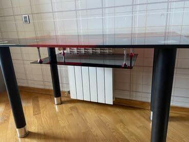 metbext esyalari: Düzbucaqlı şüşəli masa, qara və qırmızı rənglərin kombinasiyası ilə — 4