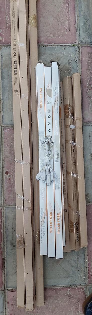 Philips lampalari uzun ve godek var.
tezedi. Hamsini alana 60azn sonu