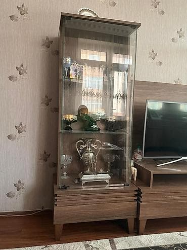 boyuk dolab: Vitrin şkaf dəsti – şüşə vitrinli bufet - Material: ağac teksturalı — 2