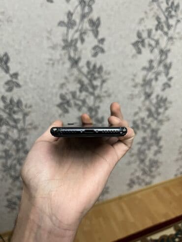 euromax 2020: IPhone SE 2020, 64 GB, Qara, Barmaq izi — 7