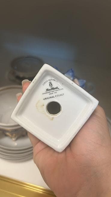 dekorativ gül: Çexiya istehsalı, Bohemia “Original Cobalt” kolleksiyasından əl işı — 1