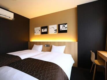 50 manatliq kiraye evler: Hotel bir gun 20 azn bakida yerlesir otelimiz hotel bir gun 20 azn — 1