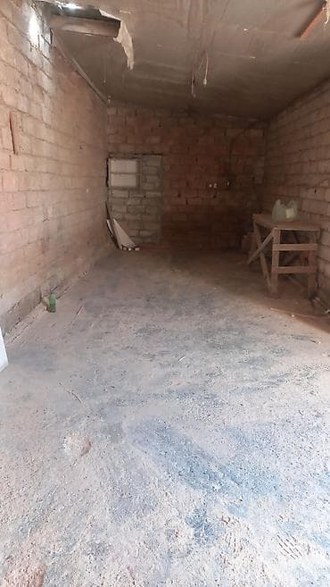 60 mine evler: Zabrat1 qəsəbəsində 21 saylı poliklinikanın qabağında isdehsalat və — 3