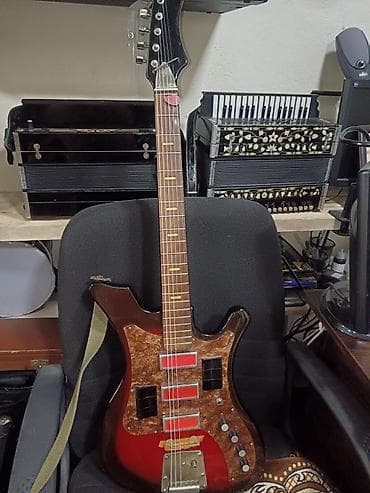 elekt: Elektro gitara — 1