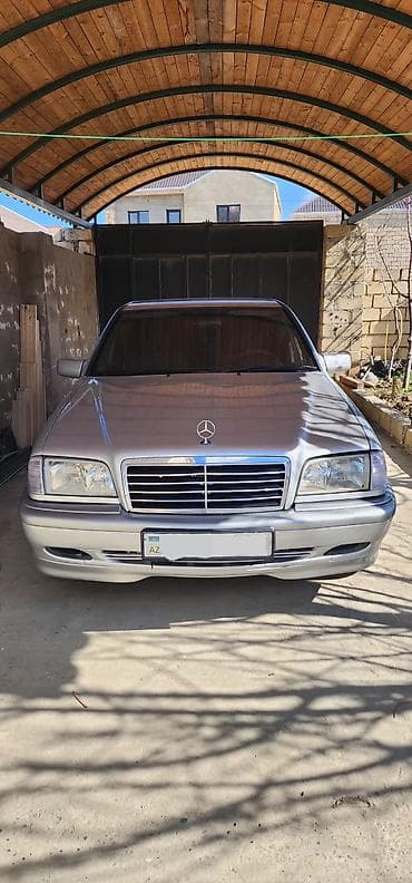 Mercedes C220 sedan - Kuzov: sedan, gümüşü rəng - Mühərrik: benzin