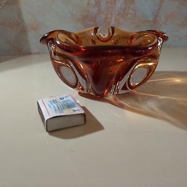 hamam dekoru: Antikvar vintaj Bohemiya şüşəsi kül qabı. - Rəng: isti kəhrəba/qəhvəyi — 1