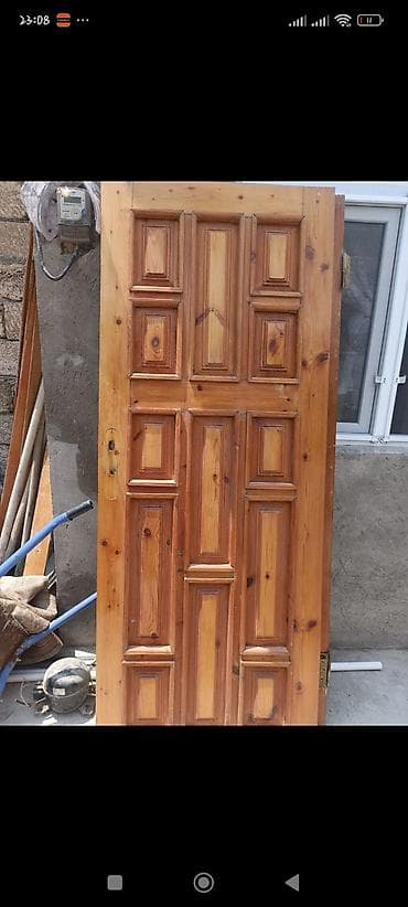şam qapılar: Taxta giriş qapısı - Material: təbii ağac (şam tipli), laklı/parlaq — 1