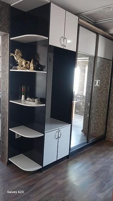Dolab satilir 120 manata Eni 2.6 metr. Hundurluyu 2.7 metr. Derinliyi