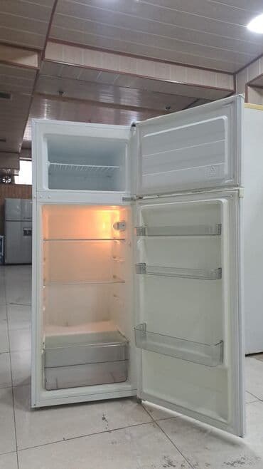 2 qapılı Indesit Soyuducu Satılır, rəng - Ağ