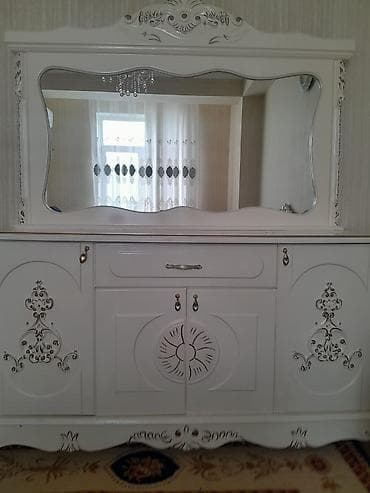 wifoner: Klassik üslubda ağ bufet-güzgü dəsti - Rəng: südlü ağ - Material — 2