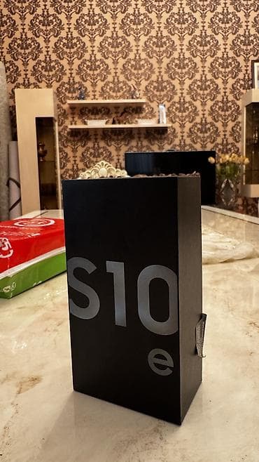 iphone x islenmis: Samsung Galaxy S10e, 128 GB, rəng - Qara, Düyməli, Sensor, Barmaq izi — 2