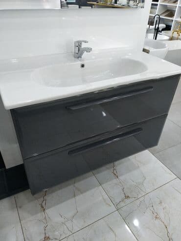 Умывальники, тюльпаны: Ağ rəngli, oval formalı keramika lavabo və iki qara rəngli, parlaq — 1