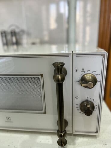 mikrodalğalı sobalar: Mikrodalğalı soba Ayrıca dayanan, Mikrodalğalar ilə, rəng - Ağ, İşlənmiş — 2