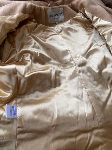 Toy paltarları və aksesuarları: Tezedır 400 m alınıb 36-38 razmer temiz mexdı boynu — 3