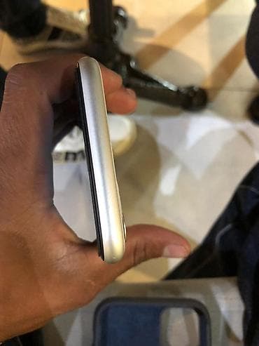 ayfon s 5: IPhone 11, 64 GB, Ağ, Face ID — 6