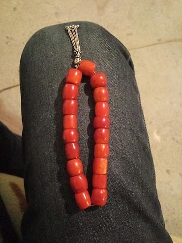 Təcili satilir Qırmızı daşlardan hazırlanan təsbeh - Material: iri