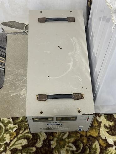 stepenišni automat: HOSSONI SVC-8000 AC Automatic Voltage Regulator - Tip: Servo motor — 3