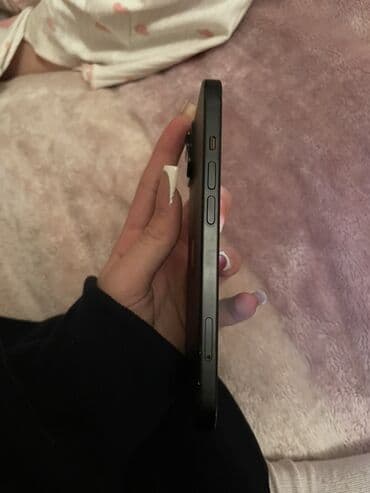 ayfon 4 s: IPhone 15, Qara — 4