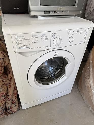 Стиральная машина Indesit, 6 кг, Б/у, Автомат, Без сушки — 1
